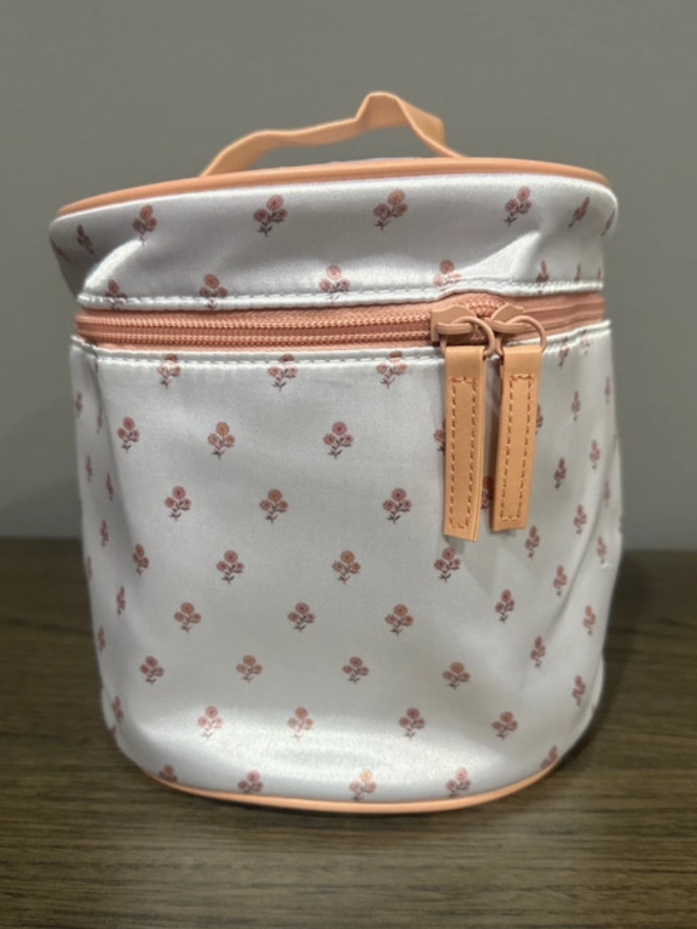 NWT Ulta Floral Satin Cosmetic Bag with Peach Trim